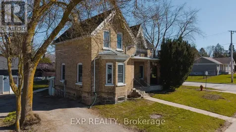 17 Allan Street West Minto ON N0G 1M0