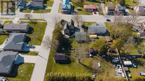 17 Allan Street West Minto ON N0G 1M0