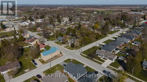 17 Allan Street West Minto ON N0G 1M0