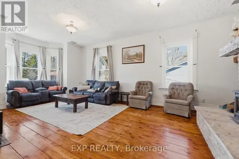 17 Allan Street West Minto ON N0G 1M0