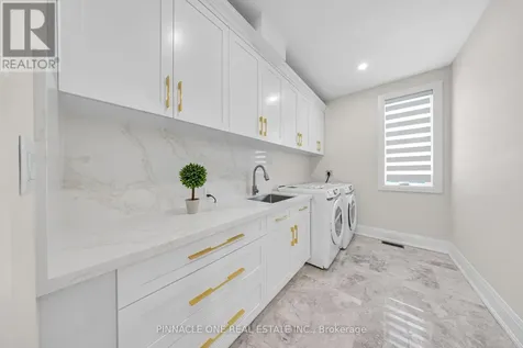 992 Little Cedar Avenue Innisfil ON L0L 1W0