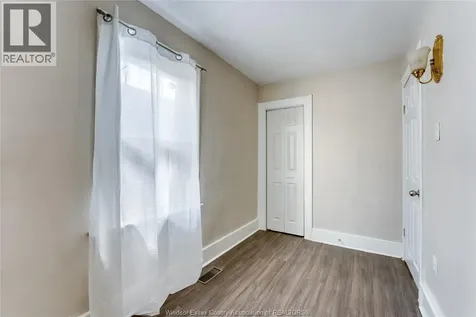 1422 Wyandotte Street West Windsor ON N9B 1H4