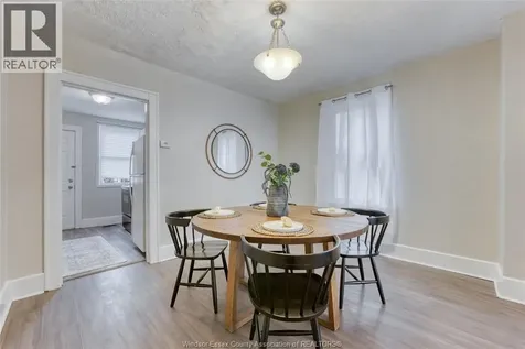 1422 Wyandotte Street West Windsor ON N9B 1H4