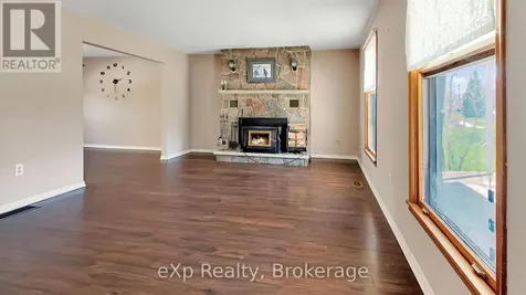 251 4th Avenue Hanover ON N4N 2B6