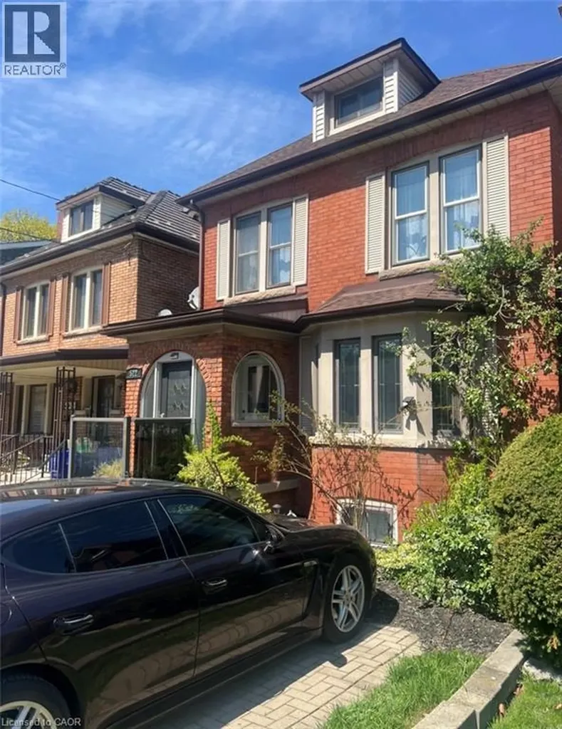 522 Aberdeen Avenue Hamilton ON L8P 2S2