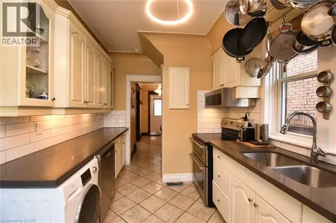 522 Aberdeen Avenue Hamilton ON L8P 2S2