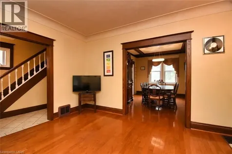522 Aberdeen Avenue Hamilton ON L8P 2S2