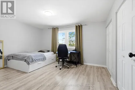 508 Quiet Place Waterloo ON N2L 5A3