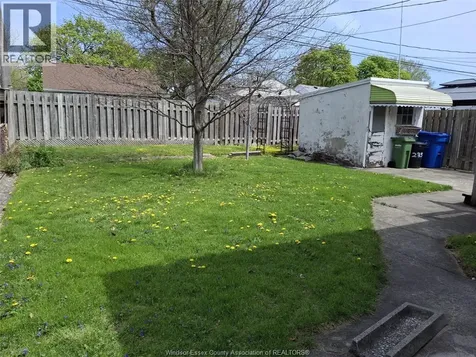2352 Wellesley Windsor ON N8W 2G2