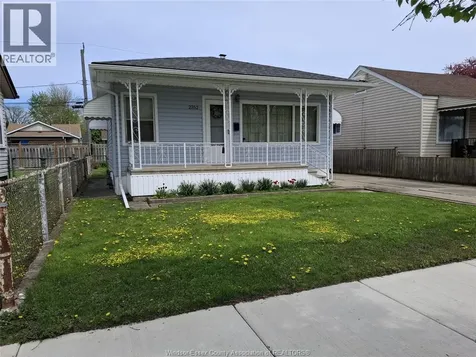 2352 Wellesley Windsor ON N8W 2G2