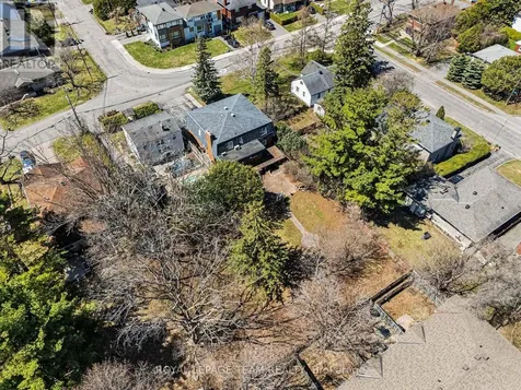 429 Ancaster Avenue East Ottawa ON K2B 5B6