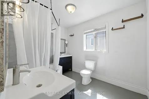 42 Fatima Court Wasaga Beach ON L9Z 1K9