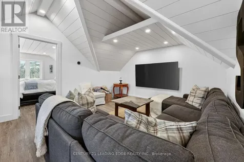 29 St. Clair Street Collingwood ON L9Y 5N5