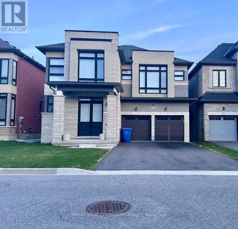 105 Halldorson Avenue Aurora ON L4G 7B6