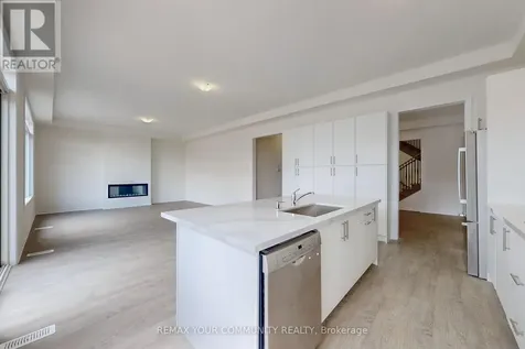 105 Halldorson Avenue Aurora ON L4G 7B6