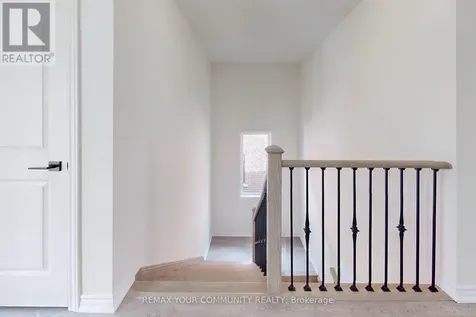 105 Halldorson Avenue Aurora ON L4G 7B6