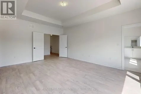 105 Halldorson Avenue Aurora ON L4G 7B6