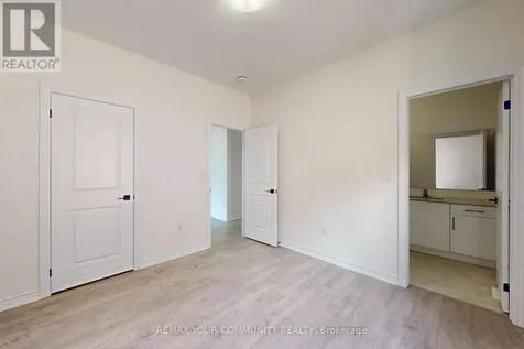 105 Halldorson Avenue Aurora ON L4G 7B6