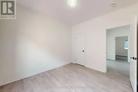105 Halldorson Avenue Aurora ON L4G 7B6
