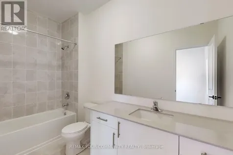 105 Halldorson Avenue Aurora ON L4G 7B6