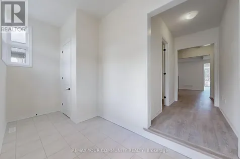 105 Halldorson Avenue Aurora ON L4G 7B6