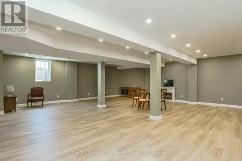 27 Beausoleil Drive Penetanguishene ON L9M 0V7