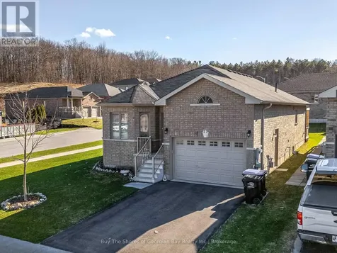 27 Beausoleil Drive Penetanguishene ON L9M 0V7