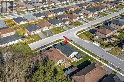 27 Beausoleil Drive Penetanguishene ON L9M 0V7