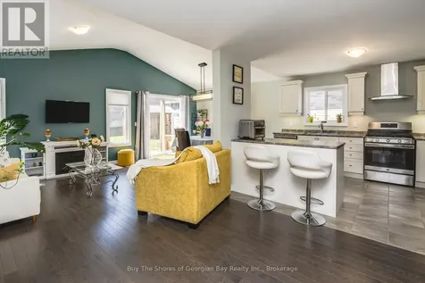 27 Beausoleil Drive Penetanguishene ON L9M 0V7