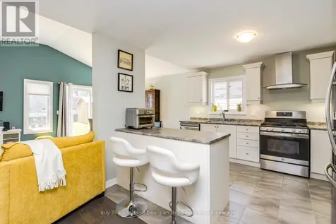 27 Beausoleil Drive Penetanguishene ON L9M 0V7