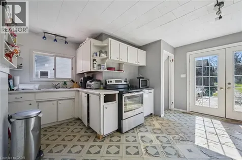 115 Allen Street East Waterloo ON N2J 1J5
