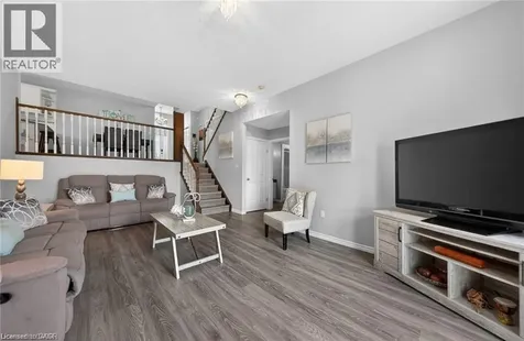 102 Nathan Court Cambridge ON N1P 1C1