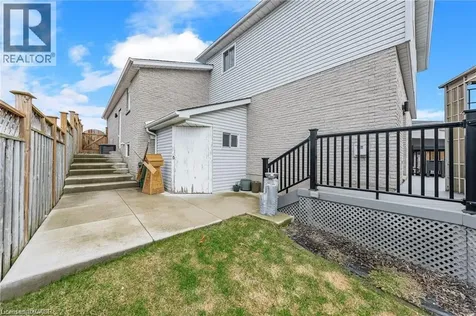 102 Nathan Court Cambridge ON N1P 1C1
