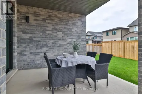 8 Ryder Avenue Guelph (kortright West) ON N1G 4V5