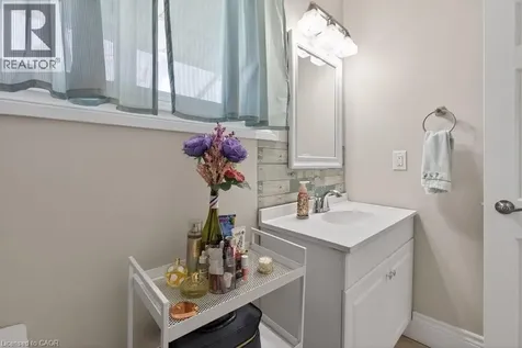 62 Palmer Road Hamilton ON L8T 3E8