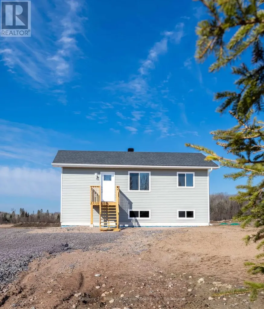 201 Talon Crescent South Bonfield ON P0H 2E0