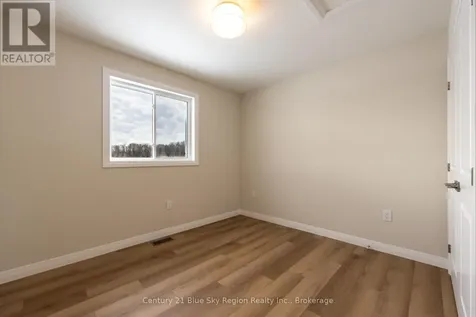201 Talon Crescent South Bonfield ON P0H 2E0