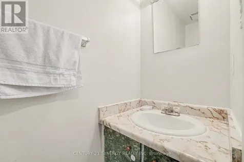 1239 Bowmount Street Ottawa ON K1J 8T4
