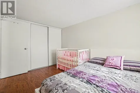 1239 Bowmount Street Ottawa ON K1J 8T4