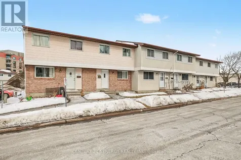 1239 Bowmount Street Ottawa ON K1J 8T4