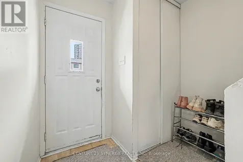 1239 Bowmount Street Ottawa ON K1J 8T4