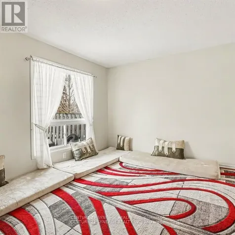 1239 Bowmount Street Ottawa ON K1J 8T4