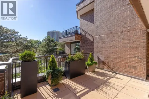 100 Lakeshore Road East Oakville ON L6J 6M9