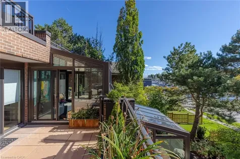 100 Lakeshore Road East Oakville ON L6J 6M9