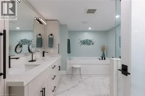 100 Lakeshore Road East Oakville ON L6J 6M9