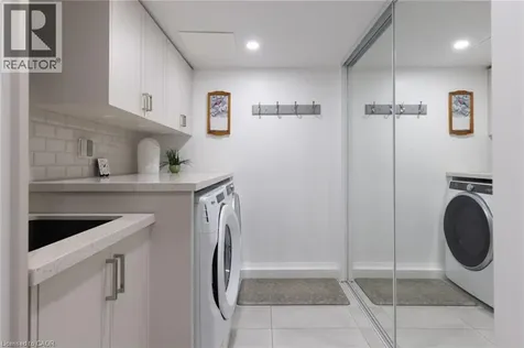 100 Lakeshore Road East Oakville ON L6J 6M9