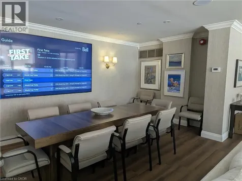 100 Lakeshore Road East Oakville ON L6J 6M9