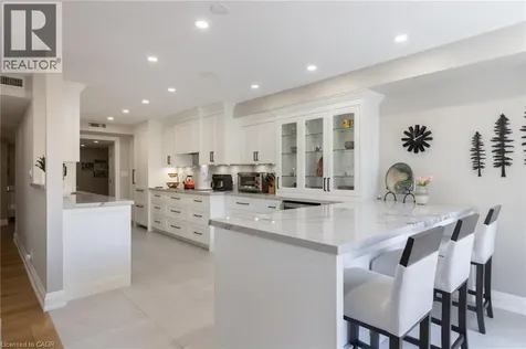 100 Lakeshore Road East Oakville ON L6J 6M9