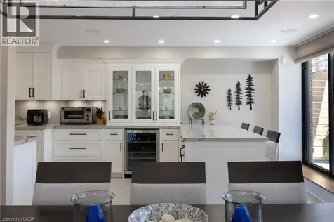 100 Lakeshore Road East Oakville ON L6J 6M9