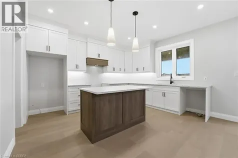 102 Oak Avenue Paris ON N3L 0J6